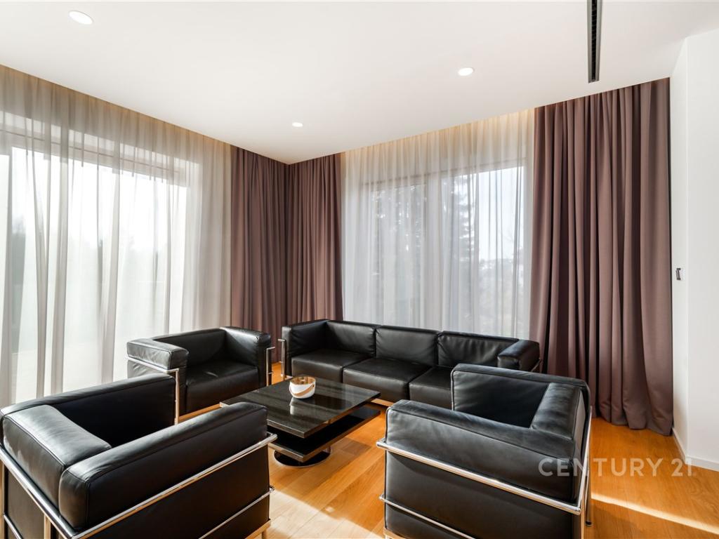 Pronájem bytu 3+kk 137 m2