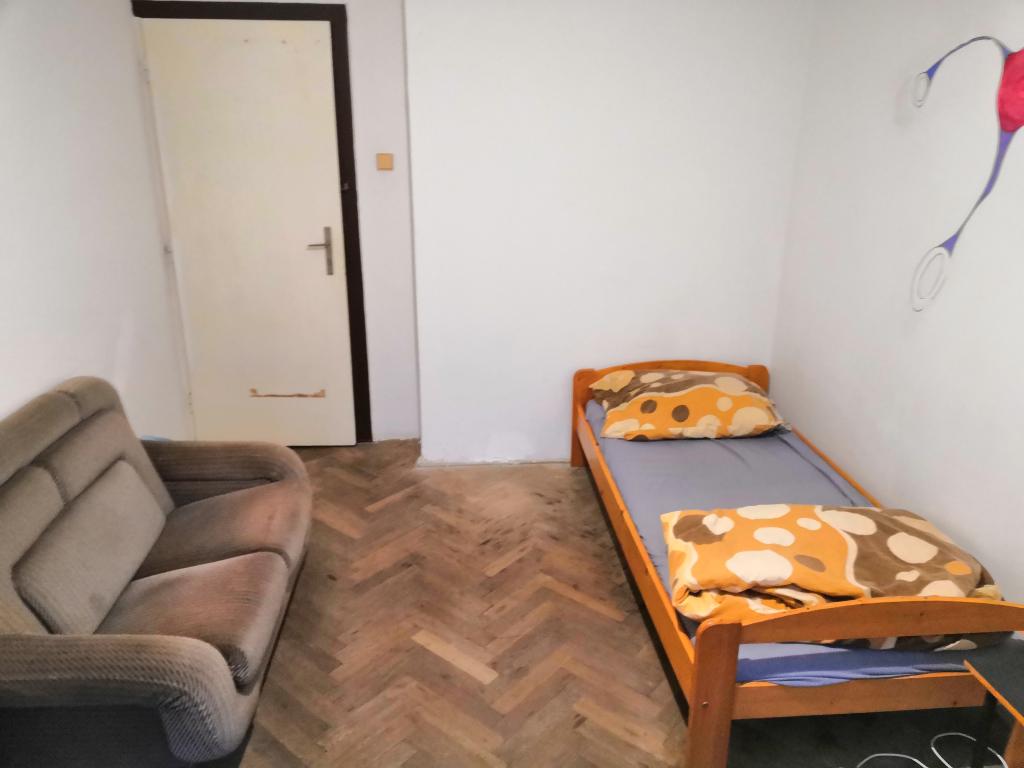 Pronajem bytu celý pokoj 15 m2