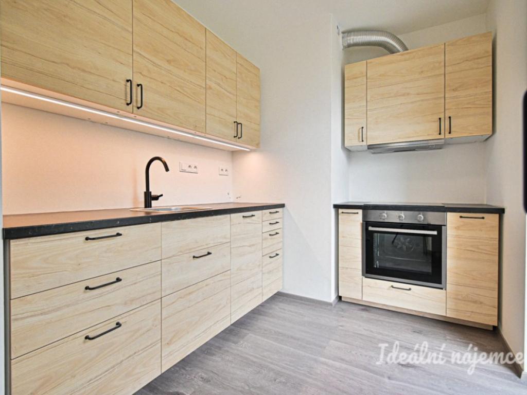 Pronájem bytu 1+kk 33 m2