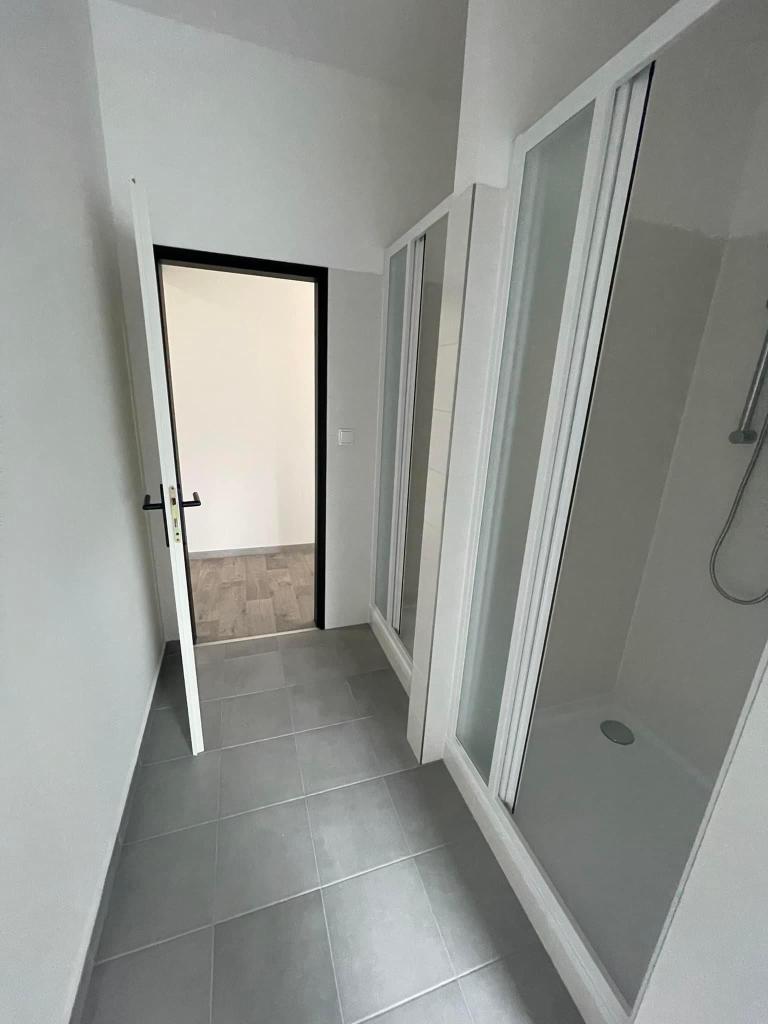 Spolubydlení 6 a více 120 m2
