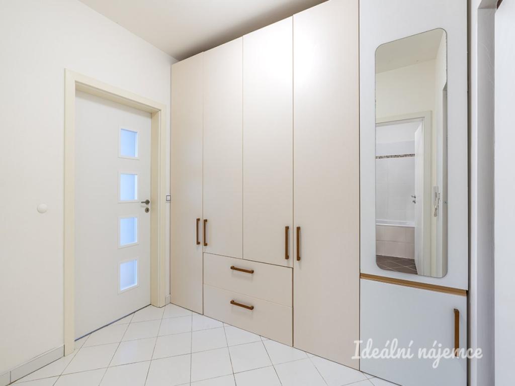 Pronájem bytu 1+kk 49 m2