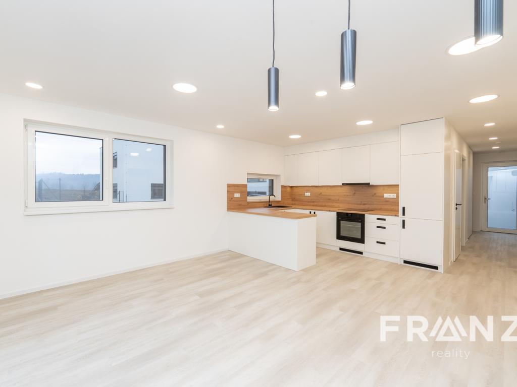 Pronájem bytu 4+kk 85 m2