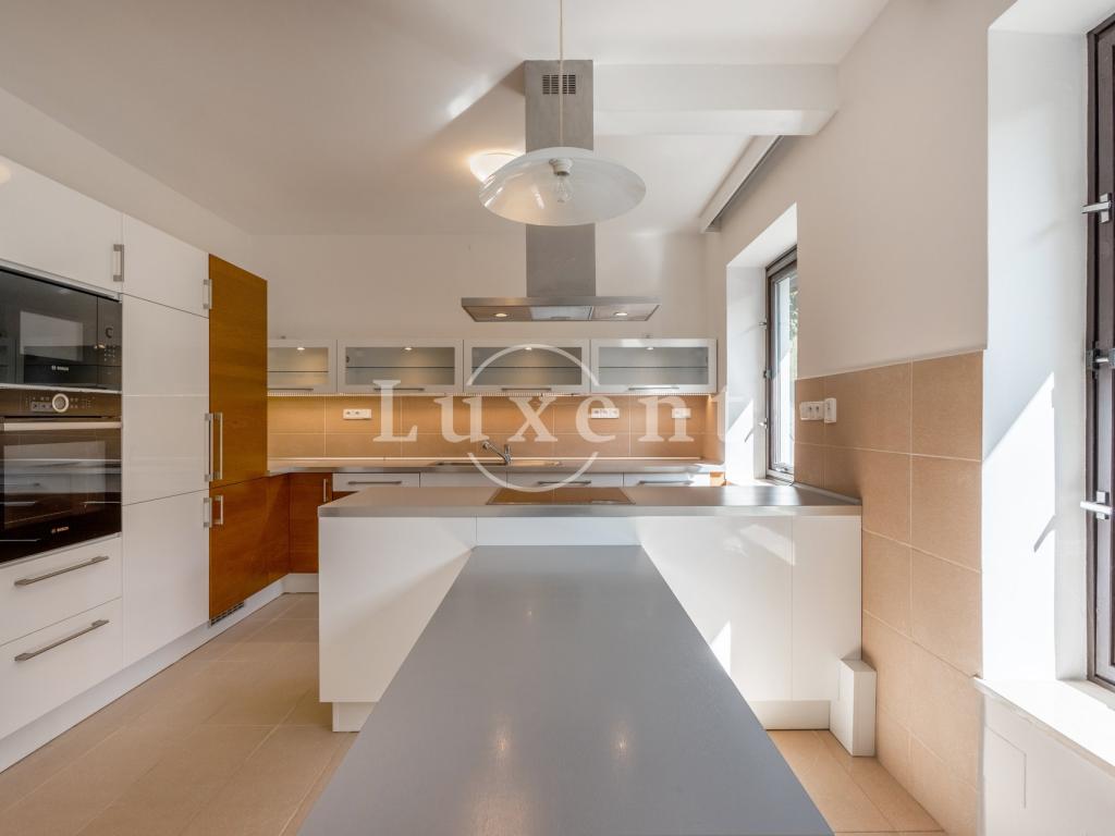Pronájem domu 417 m2, Praha – náhled fotky 8