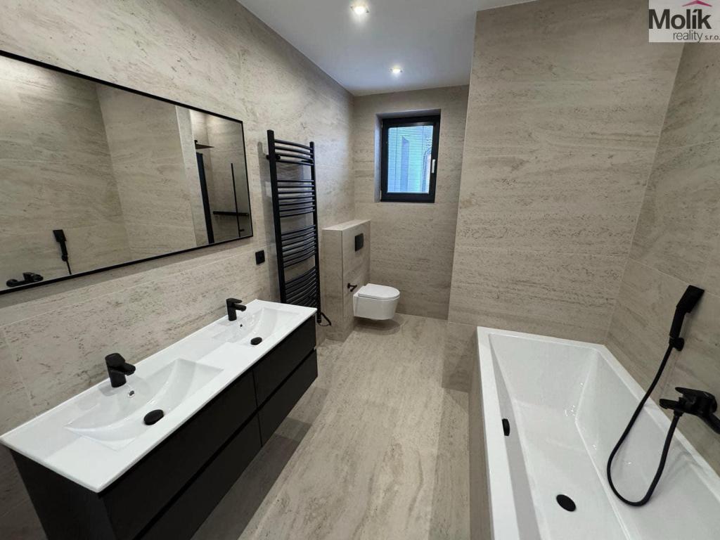 Pronájem fivePlusRooms, Most - Mátová, 30000 Kč,