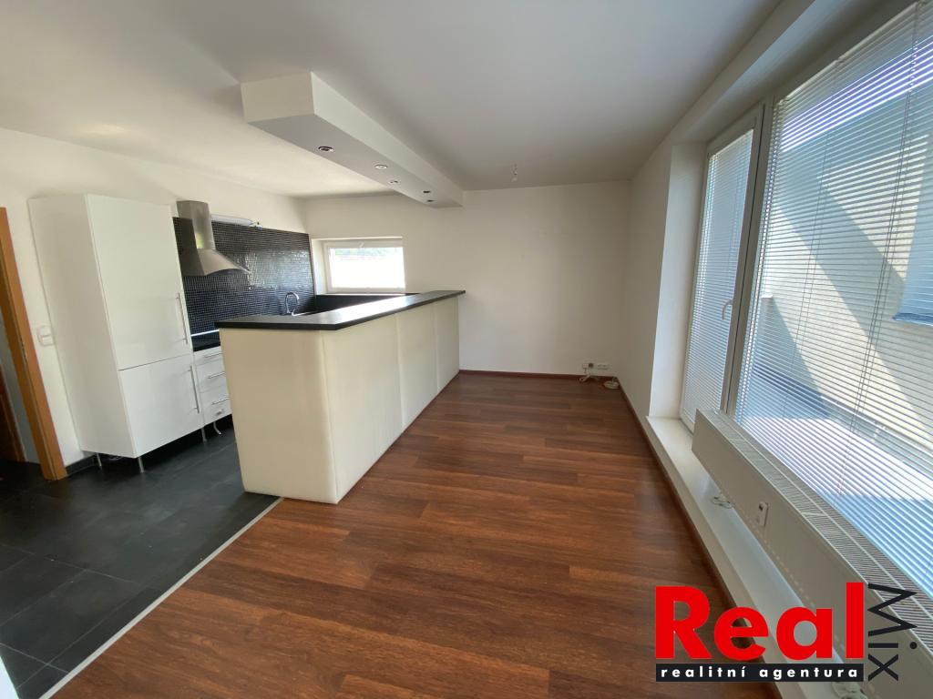 3+kk Apartment in Praha, Hrdlořezy - View 3