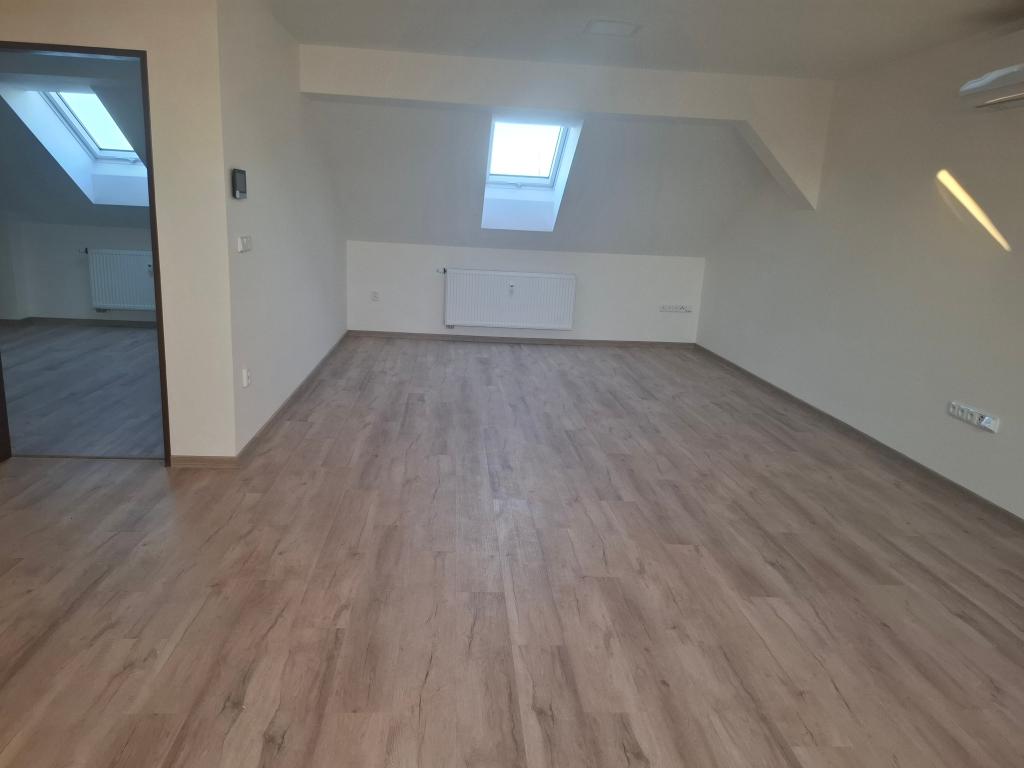 Pronájem bytu 2+kk 73 m2