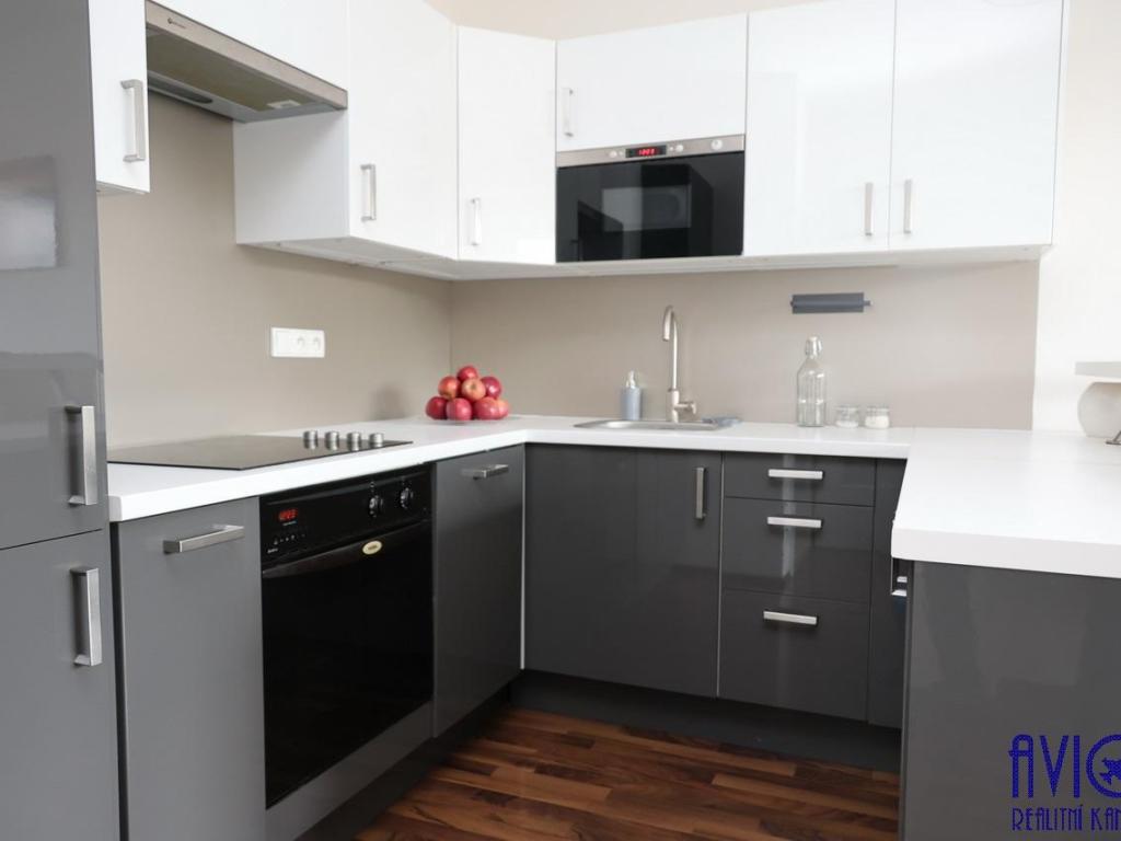 Pronájem bytu 2+kk 50 m2, Praha – náhled fotky 2