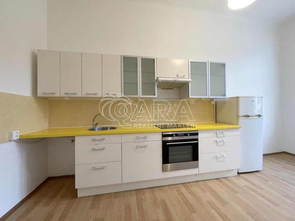 Pronájem bytu 1+1 37 m2