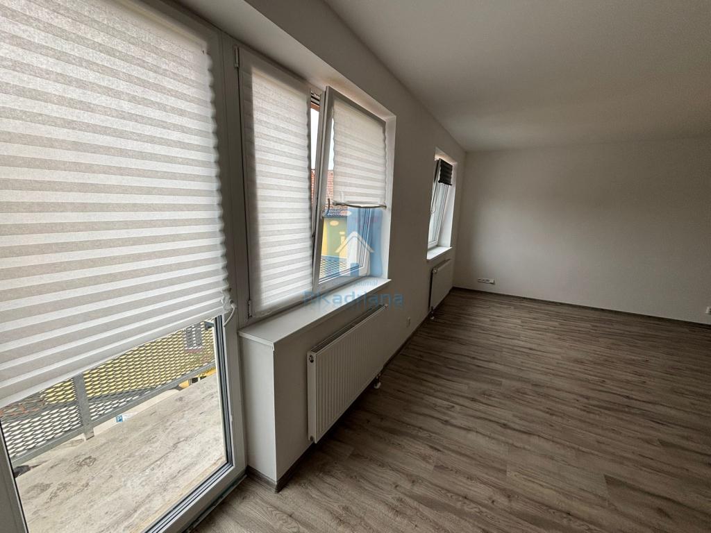 Pronájem bytu 1+kk 54 m2