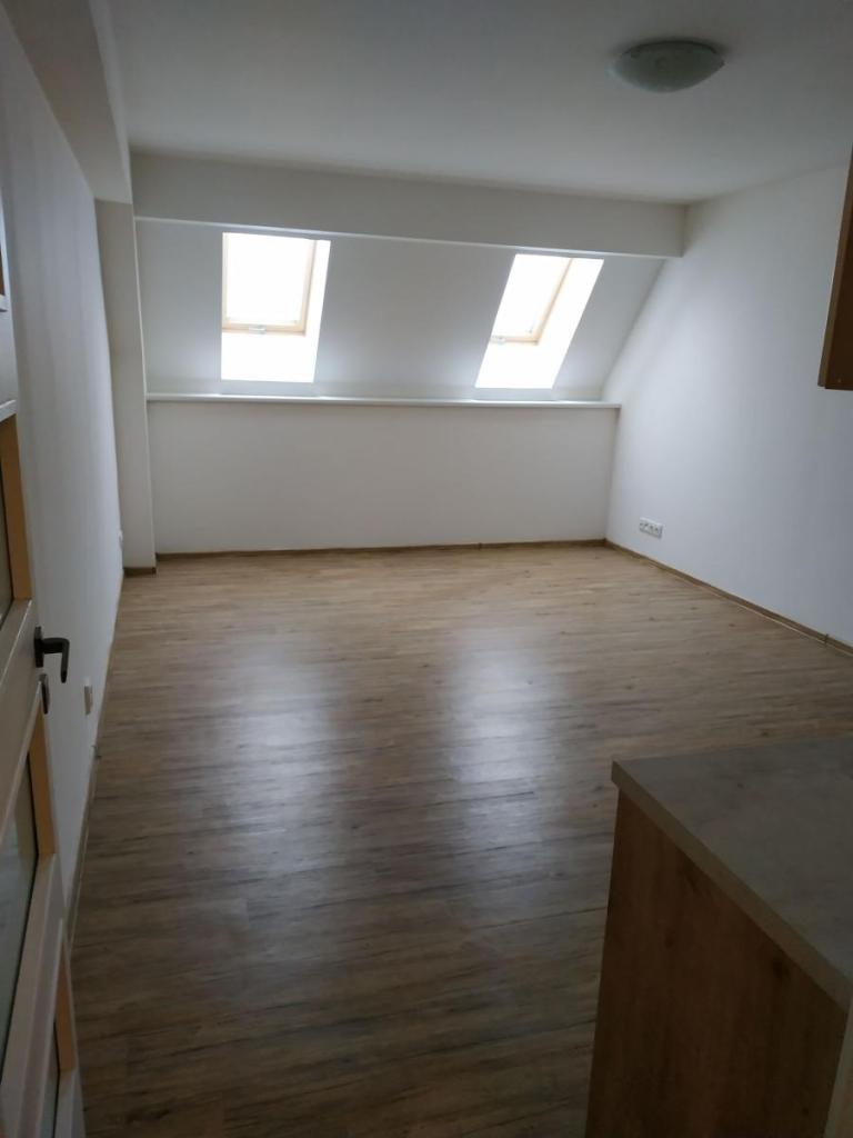 Pronájem bytu 1+kk 30 m2