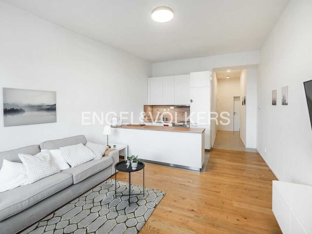 Pronájem bytu 2+kk 60 m2