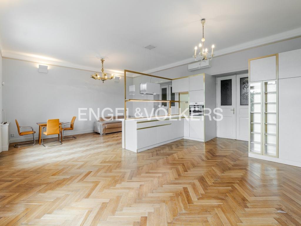 2 kambarių butas, 118 m²