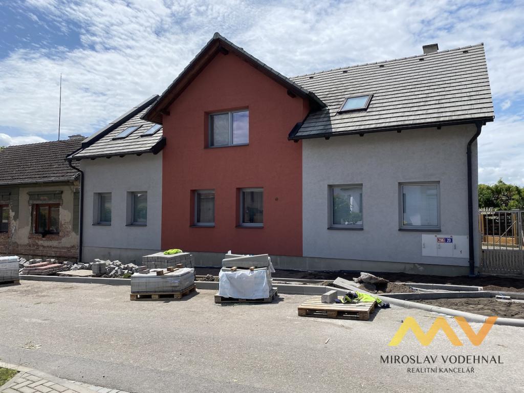 Pronájem 4+kk, Hradec Králové - Na Dřevěnce,