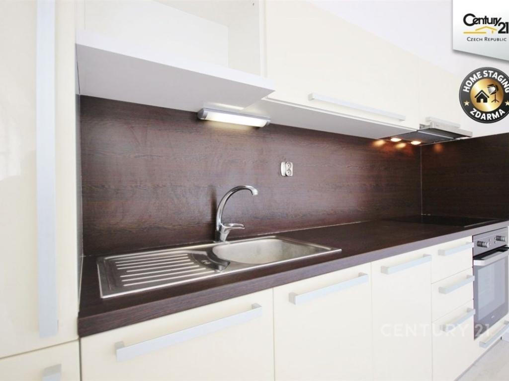 Pronájem bytu 1+kk 40 m2