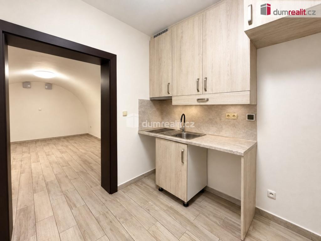 Pronájem bytu 1+1 30 m2