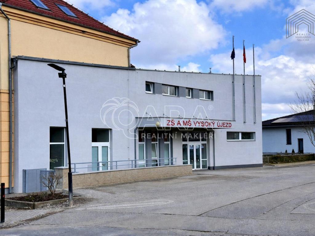 Prodej domu 231 m2, Vysoký Újezd – náhled fotky 13