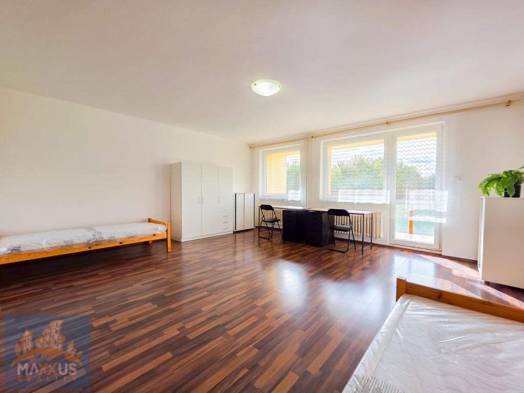 Pronájem bytu pokoj 30 m2