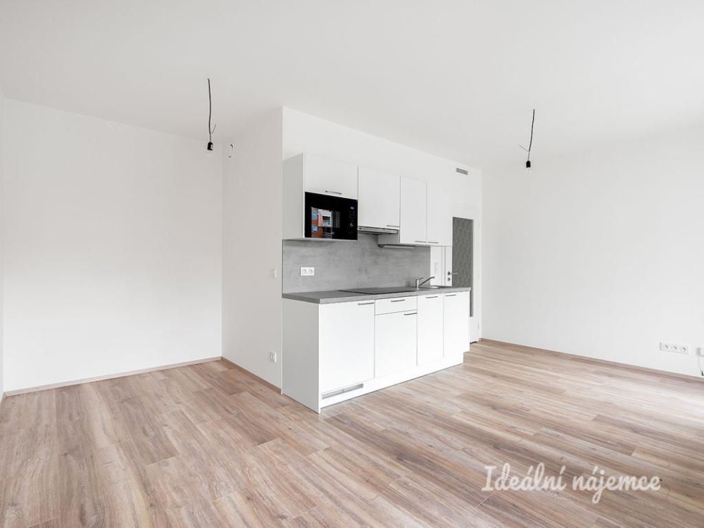Pronájem bytu 1+kk 32 m2