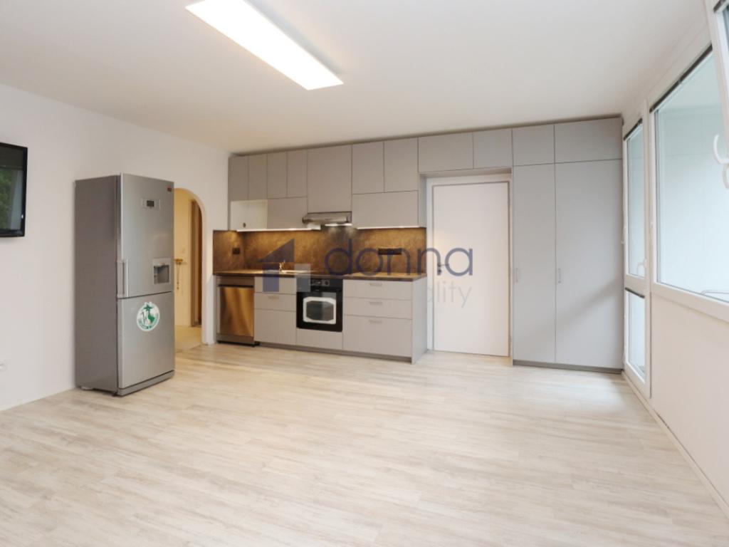 Pronájem bytu 4+kk 107 m2