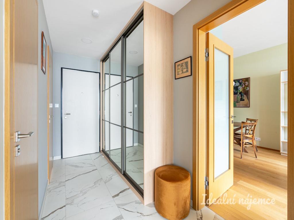 Pronájem bytu 2+kk 58 m2