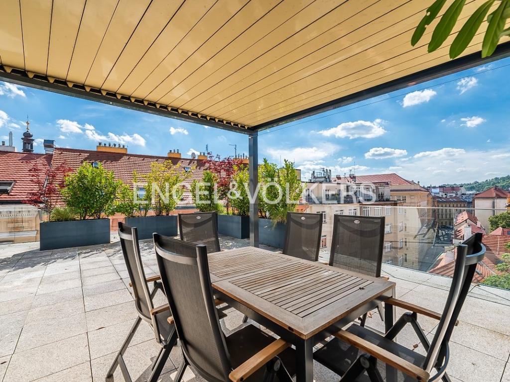 Pronájem bytu 4+kk 103 m2