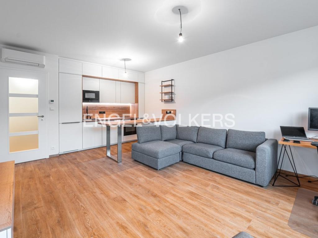 Pronájem bytu 2+kk 56 m2