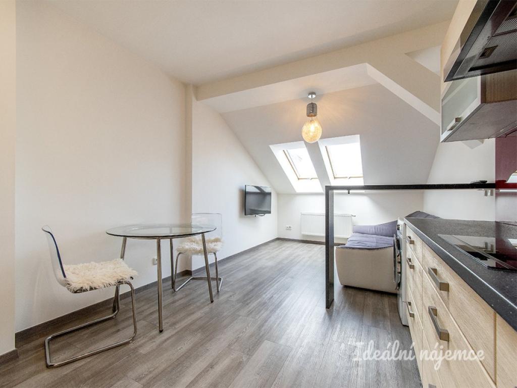 Pronájem bytu 3+kk 78 m2