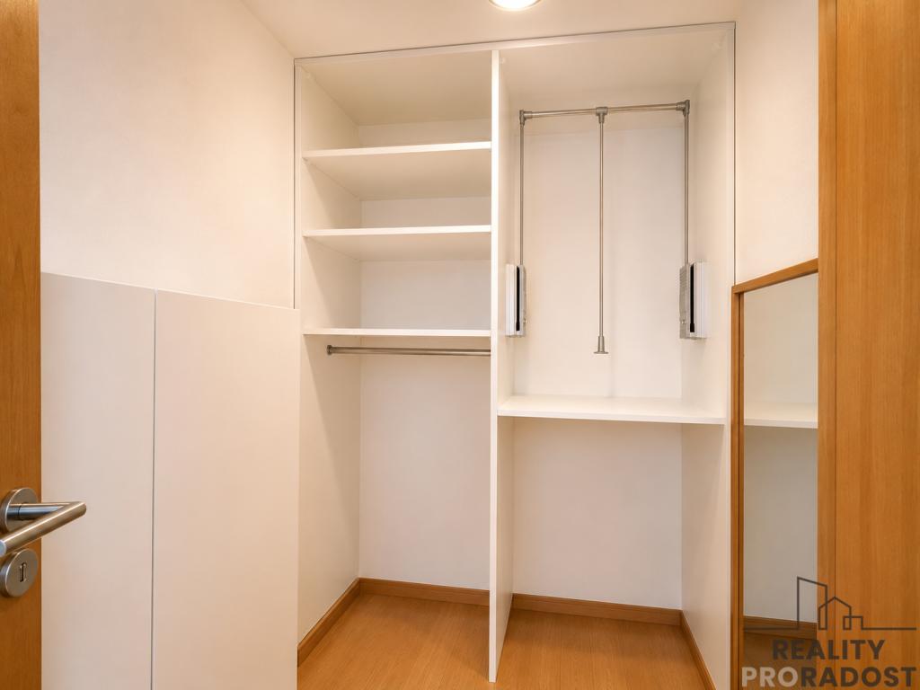 Pronájem bytu 3+kk 91 m2, Praha – náhled fotky 13