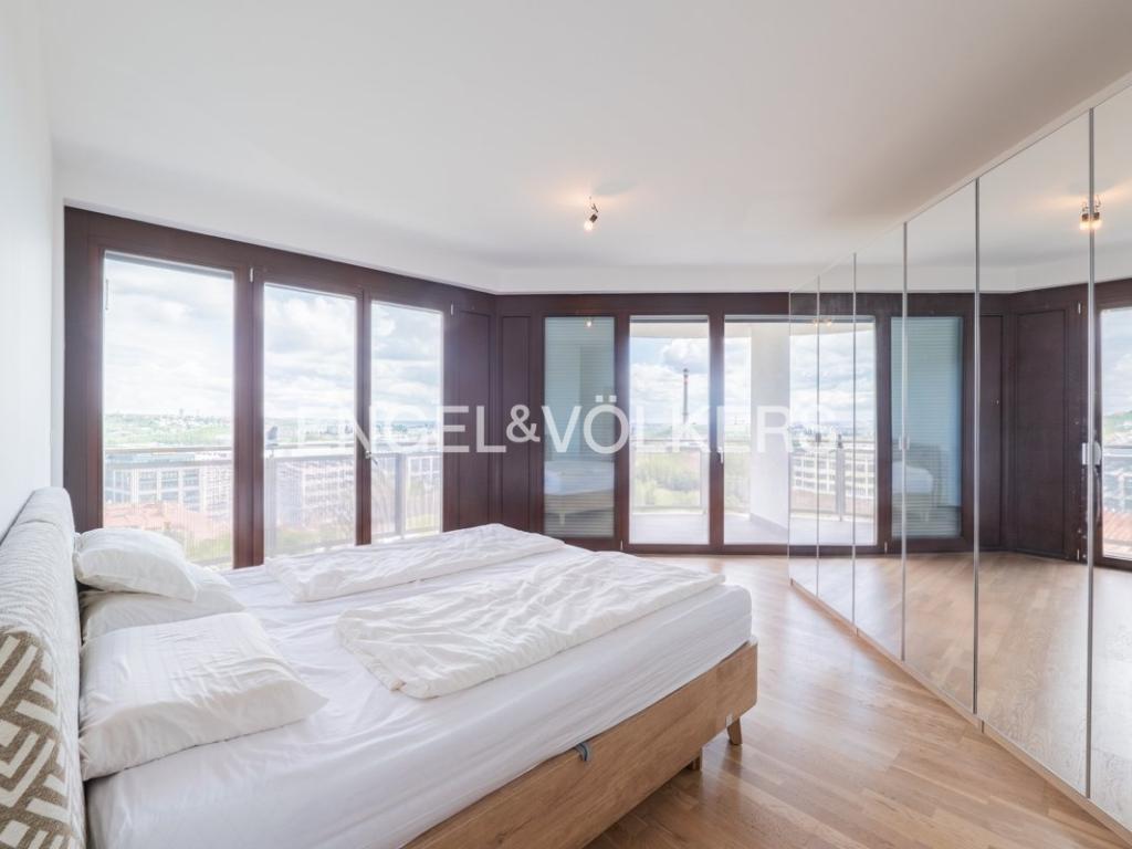 Pronájem bytu 4+kk 125 m2