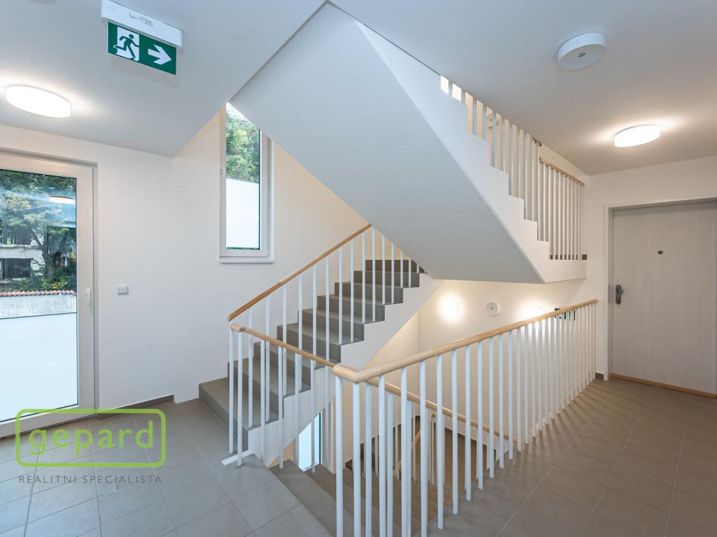 Pronájem bytu 1+kk 45 m2, Slaný – náhled fotky 12