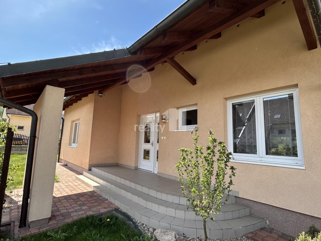 Pronájem domu 279 m2