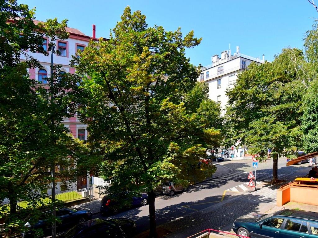 Pronájem bytu 1+kk 35 m2