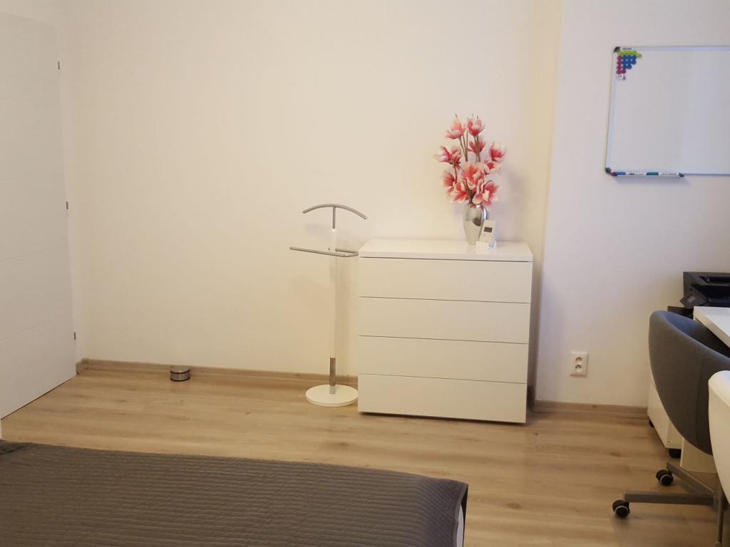 Spolubydleni bytu 2 lůžka 90 m2
