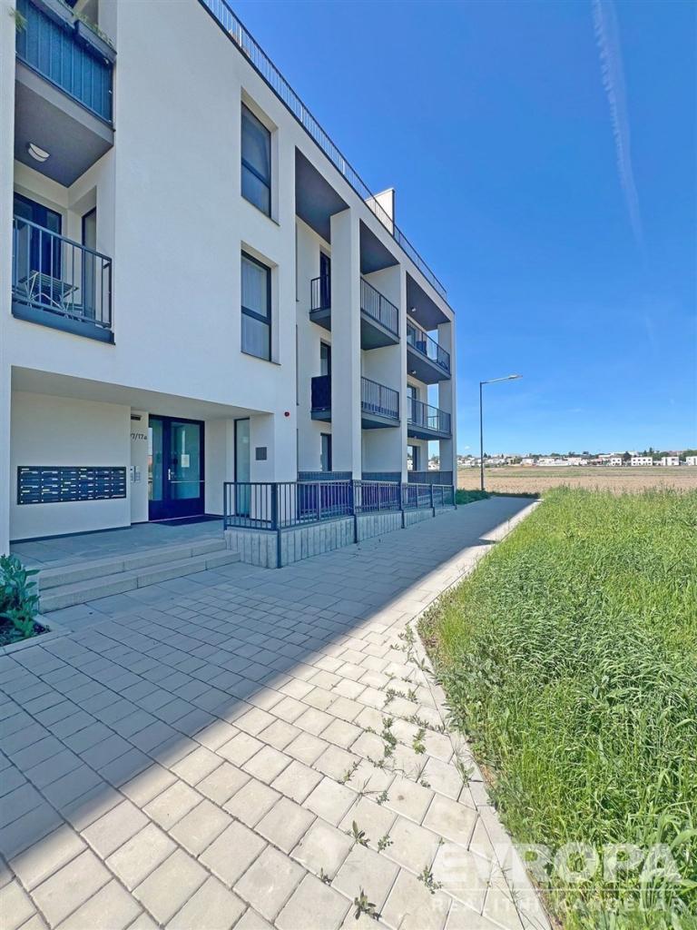 Pronájem bytu 3+kk 74 m2