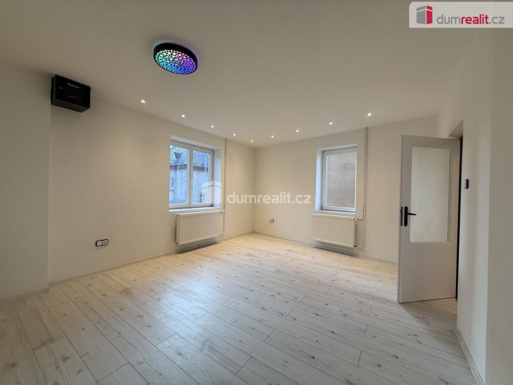 Pronájem bytu 1+1 38 m2