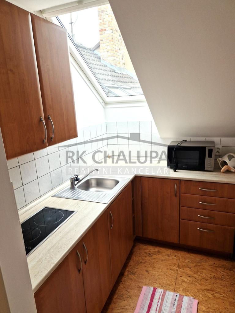 Pronájem bytu 1+1 38 m2