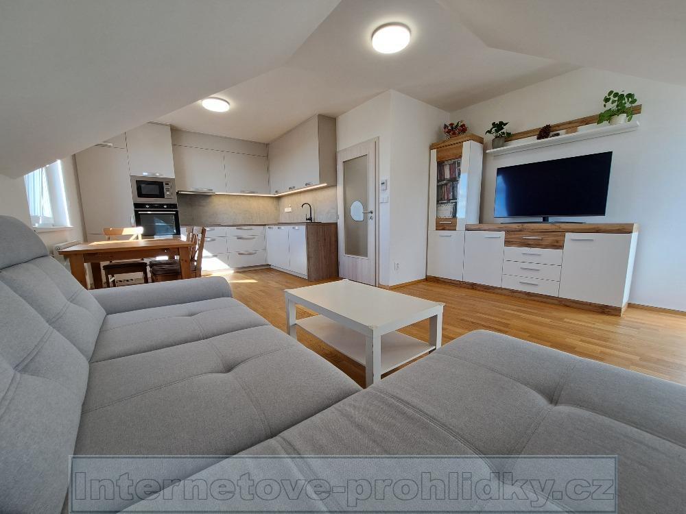 Pronájem bytu 3+kk 76 m2, Praha – náhled fotky 2