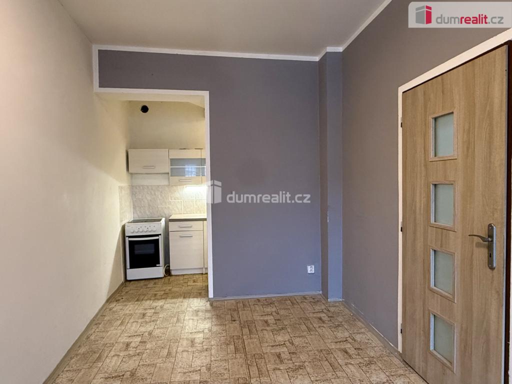 Pronájem bytu 1+kk 37 m2