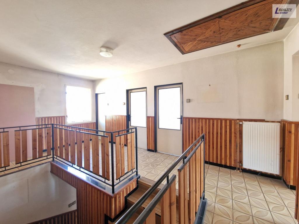 Prodej domu 300 m2, Hostomice – náhled fotky 15