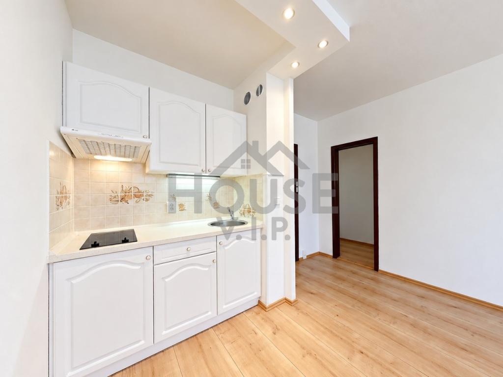 Prodej bytu 1+kk 29 m2, Praha – náhled fotky 8