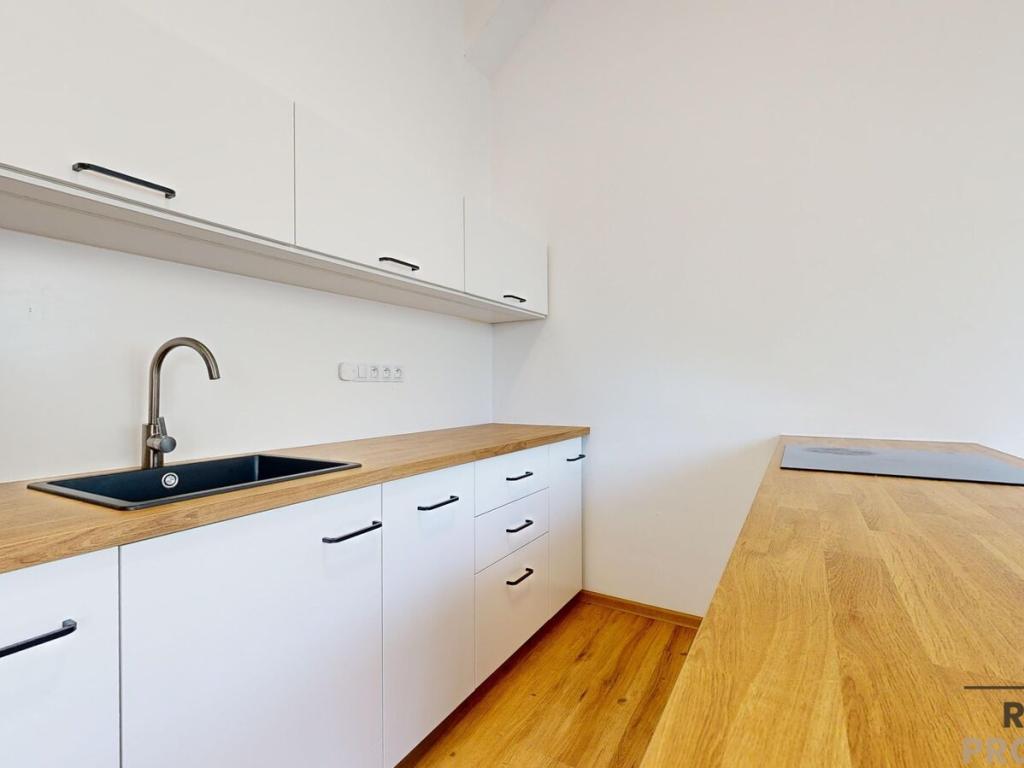 Pronájem bytu 2+kk 112 m2