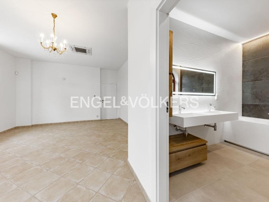 Pronájem domu 243 m2, Praha – náhled fotky 12