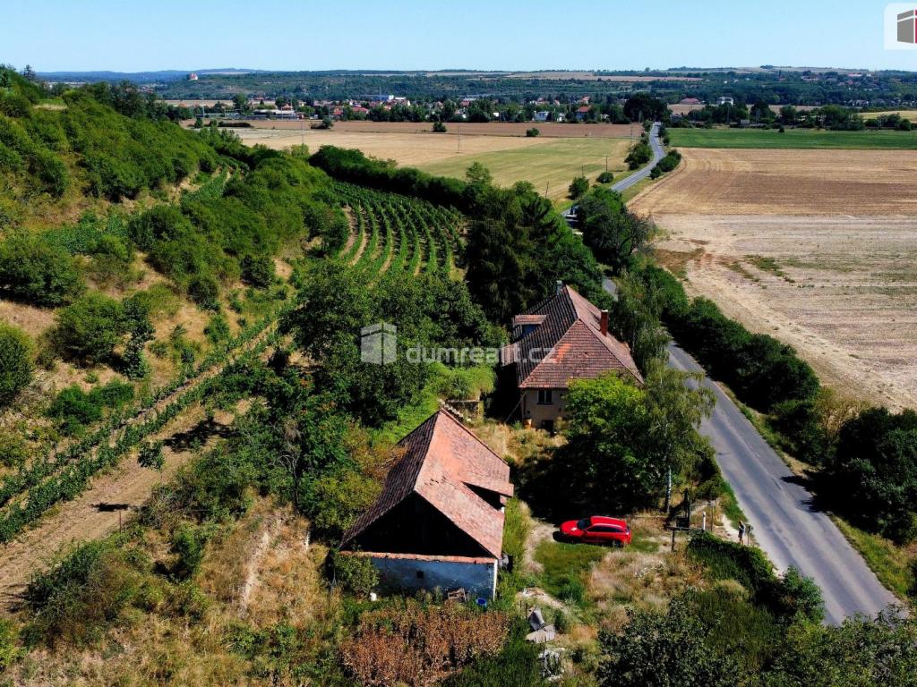 5+1 House in Dolní Beřkovice, okres Mělník - More