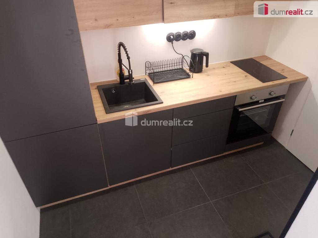 Pronájem bytu 2+kk 33 m2