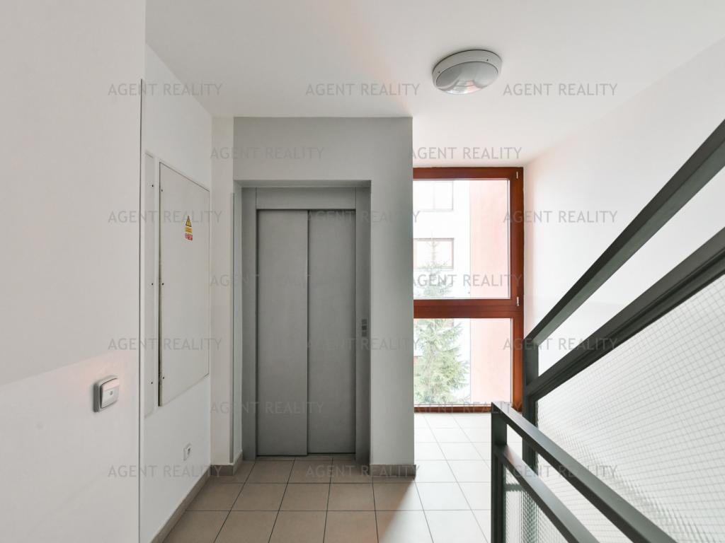Pronájem bytu 2+kk 51 m2, Praha – náhled fotky 18