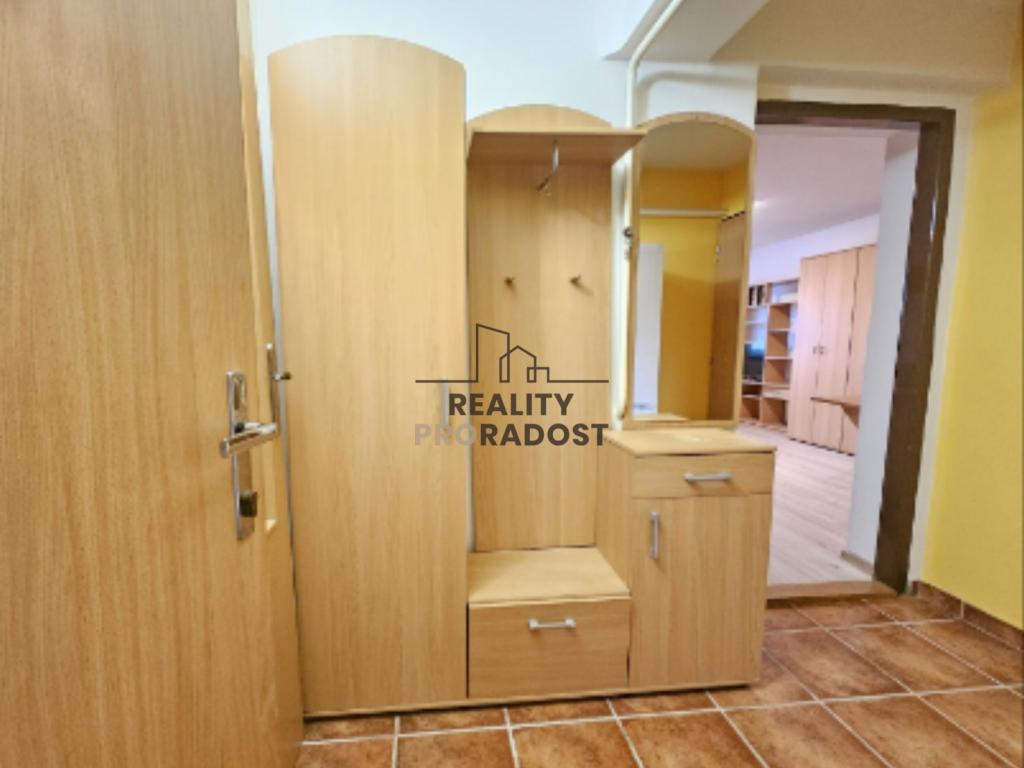Pronájem bytu 1+kk 28 m2, Hodonín – náhled fotky 8
