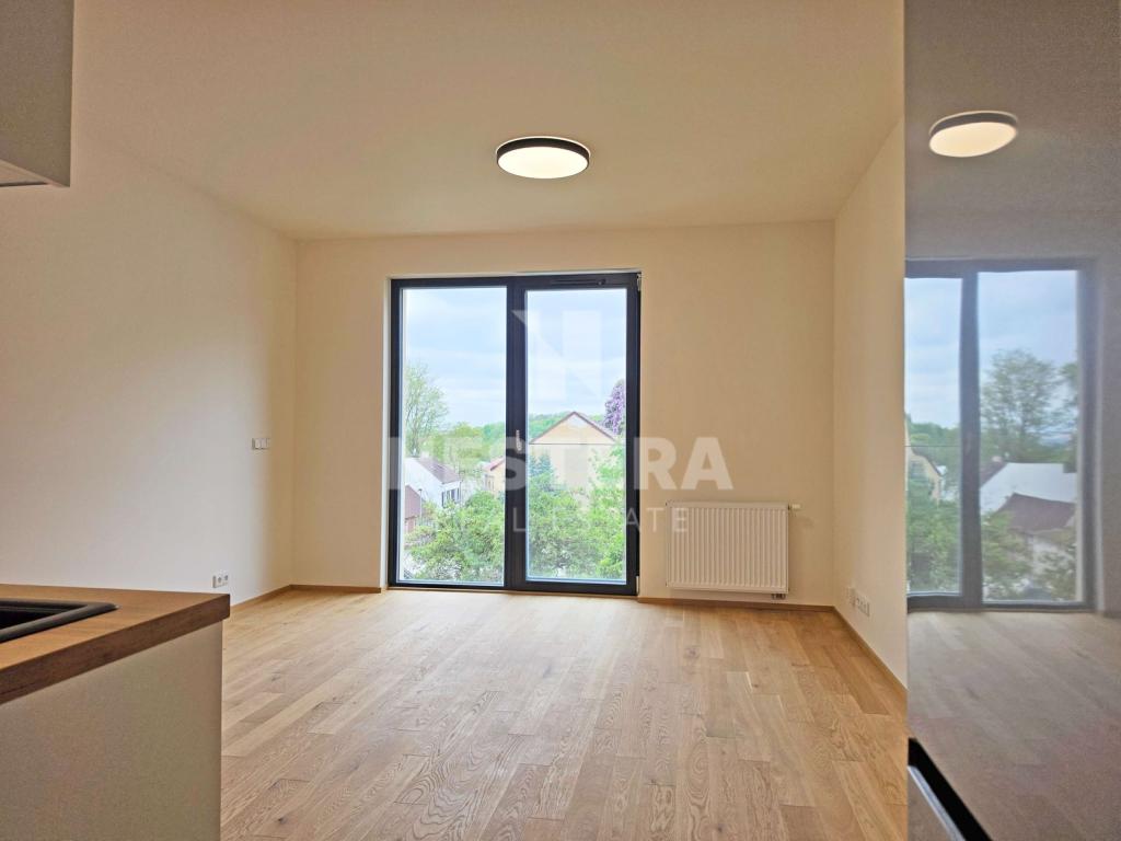 Pronájem bytu 1+kk 32 m2