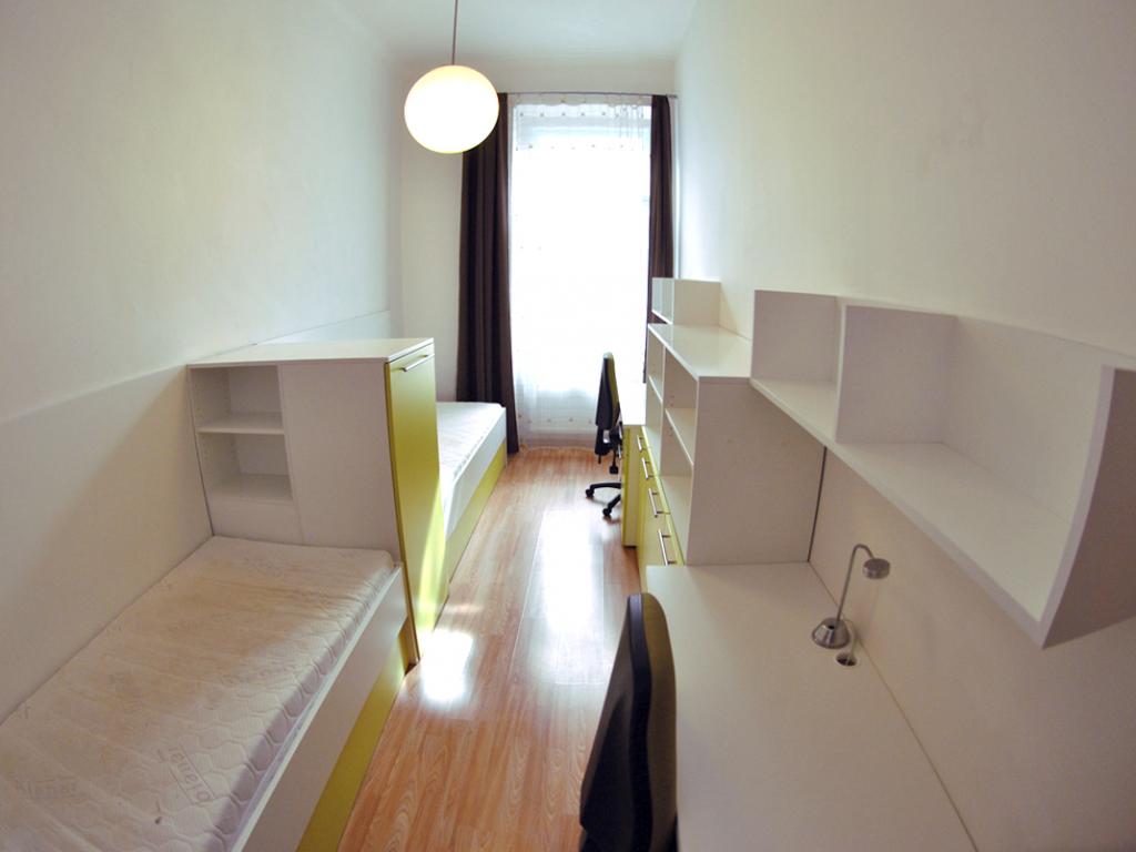 Spolubydleni bytu celý pokoj 15 m2