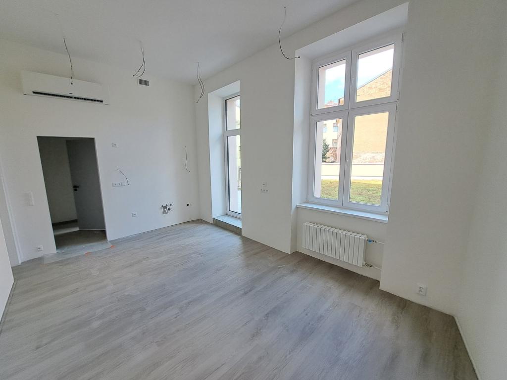 Pronájem bytu 1+kk 28 m2