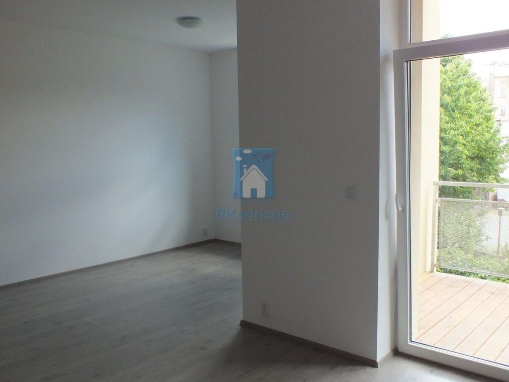 Pronájem bytu 1+kk 35 m2